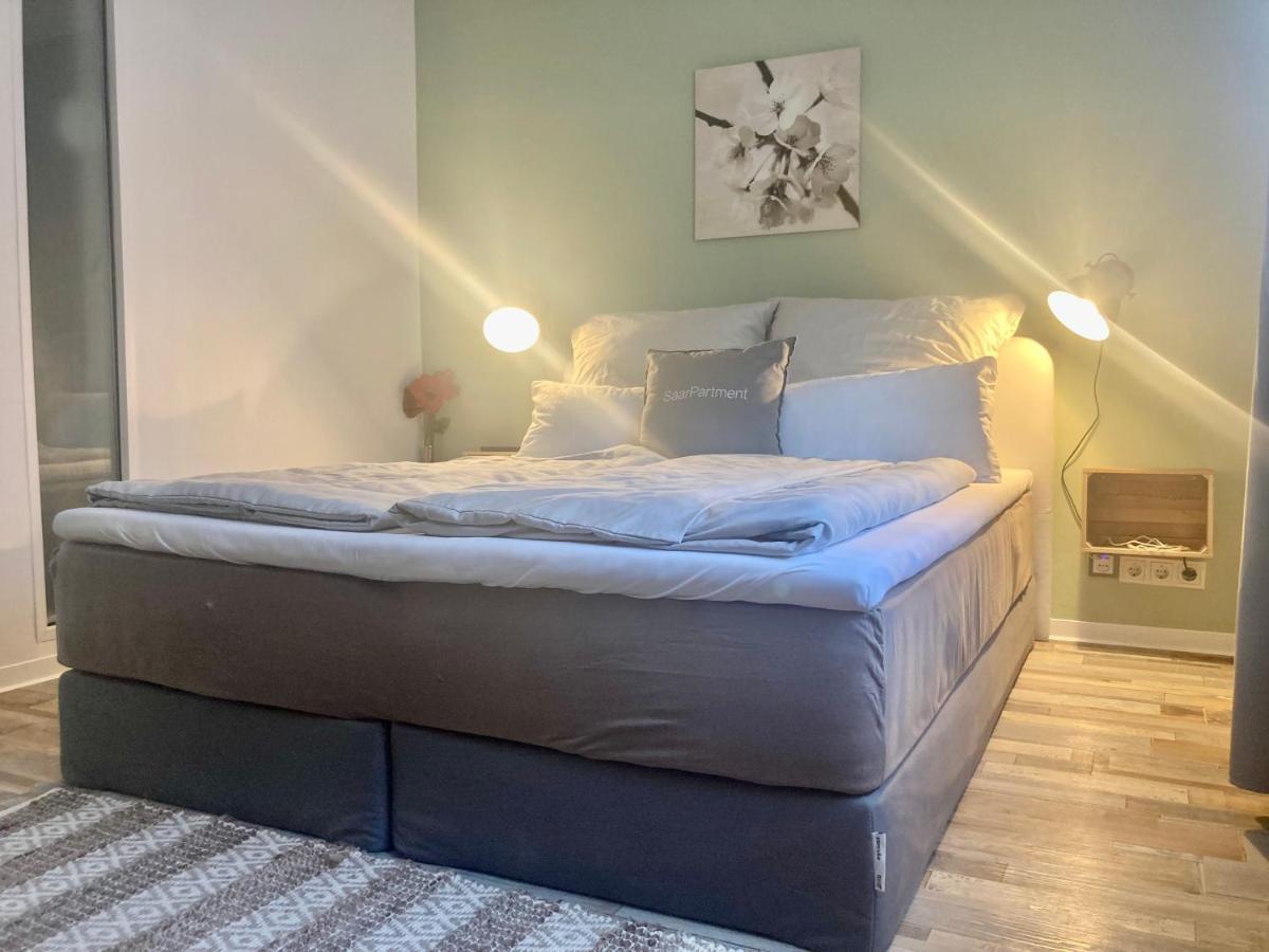 Living At Saarpartments -Adultsonly- 2 Bedrooms, Kitchen - Business & Holiday Apartments For Long- And Short Term Stay, 3 Min To Train Station, Secure E-Bike Parking! Saarbrücken Kültér fotó
